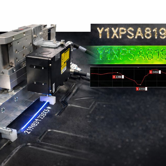 Bild zeigt Prüfung der Prägetiefe der Fahrzeugidentifikationsnummer FIN